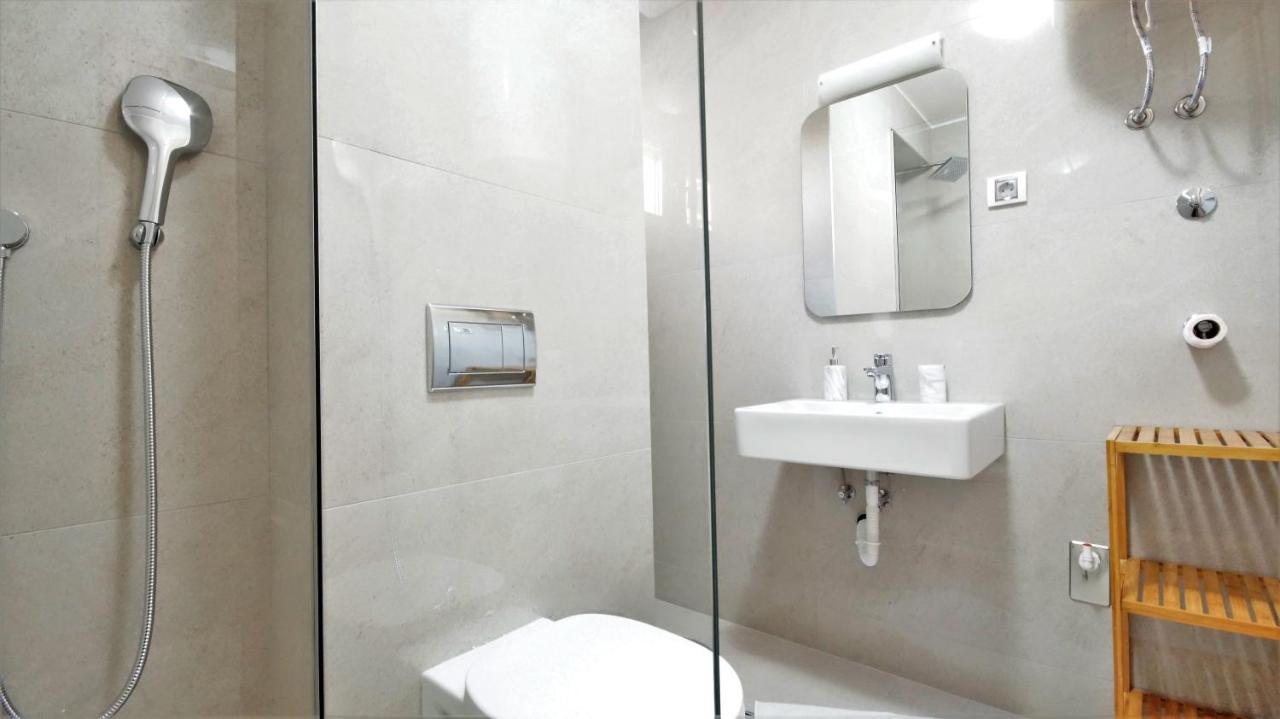 Kala Rooms & Suites Budva Exteriör bild