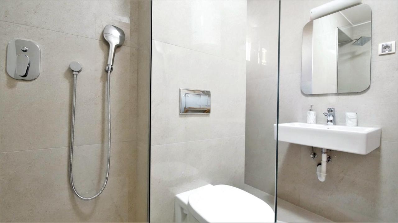 Kala Rooms & Suites Budva Exteriör bild