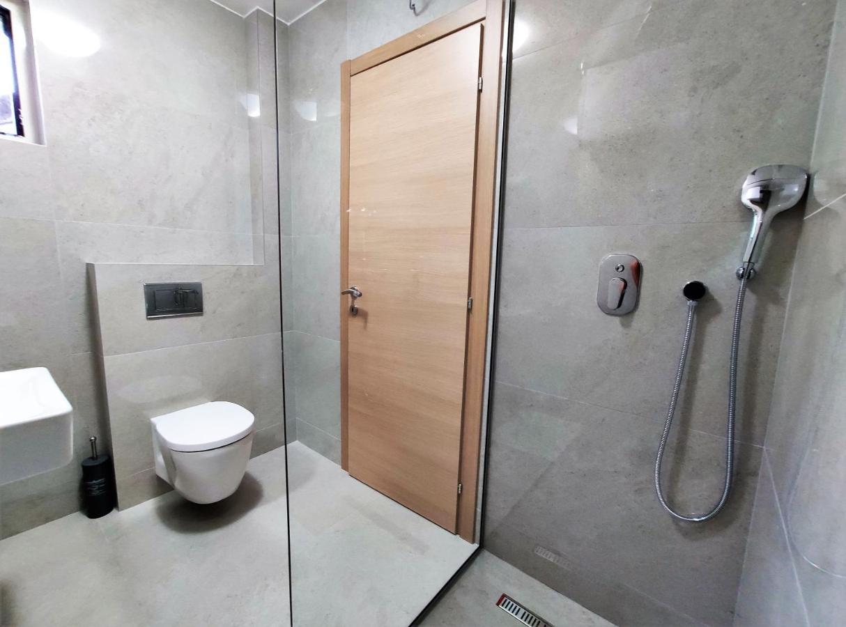 Kala Rooms & Suites Budva Exteriör bild